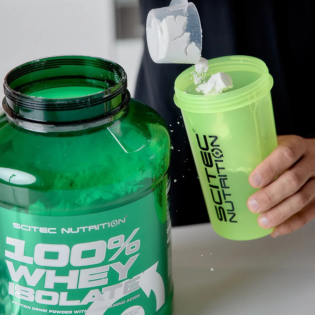 Scitec Nutrition 100% Whey Isolate 2000g - Realsport.lt